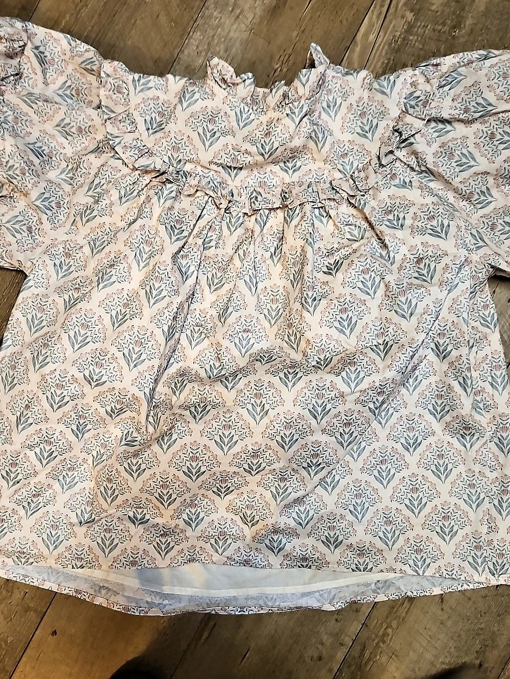 Aureum Floral Ruffle Blouse in Pink & Blue Like New